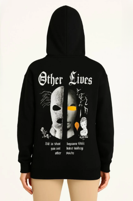 Kadın kapşonlu sweatshirt “Other Lives“ baskılı