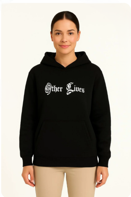 Kadın kapşonlu sweatshirt “Other Lives“ baskılı